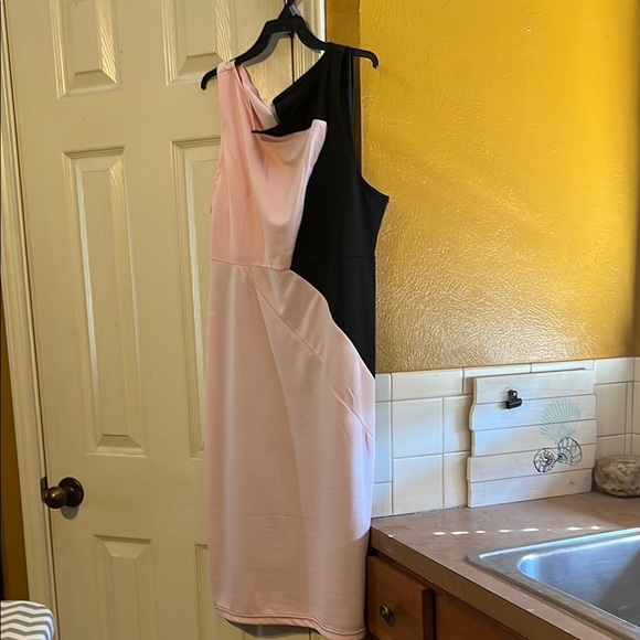 no brand Dresses & Skirts - Elegant Pink and Black Colorblock Dress. Pit to pit 18”